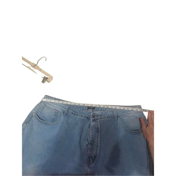 Pretty little things Womans Boyfriend Button Fly Jeans Sz 26W NWT - Picture 6 of 8